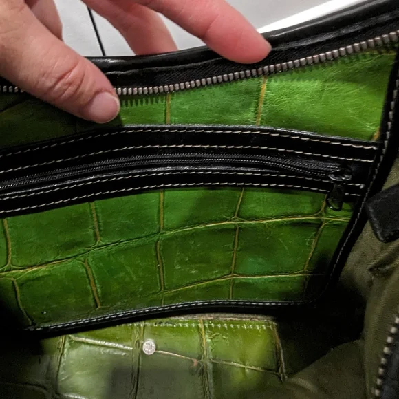 Vintage DOONEY and BOURKE green reptile print leather bag